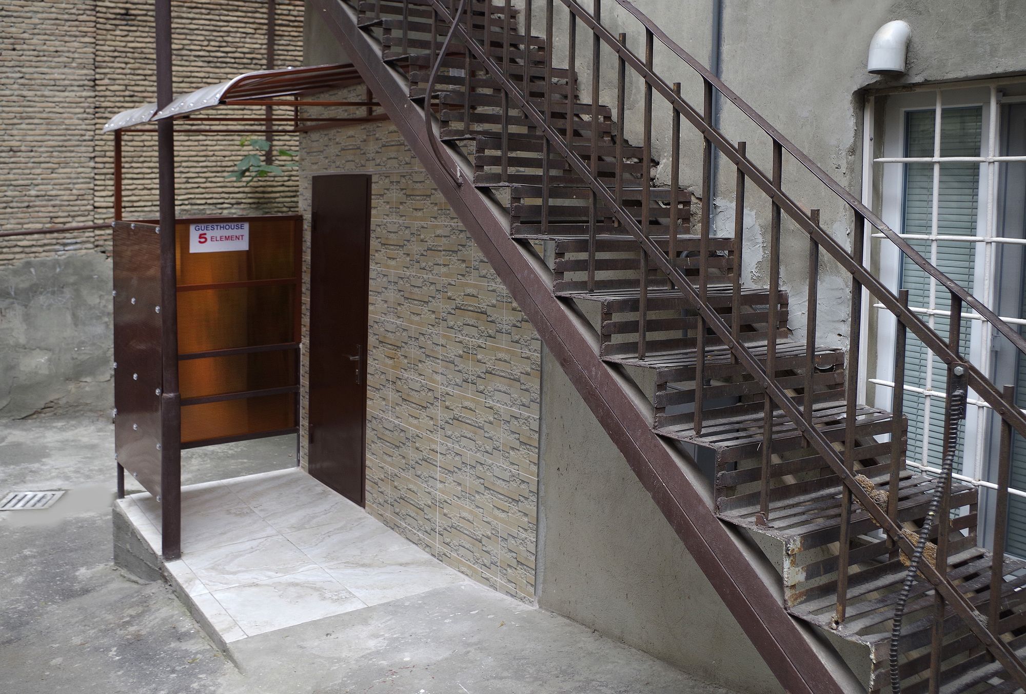 Fifth Element Hotel Tbilisi Exterior photo